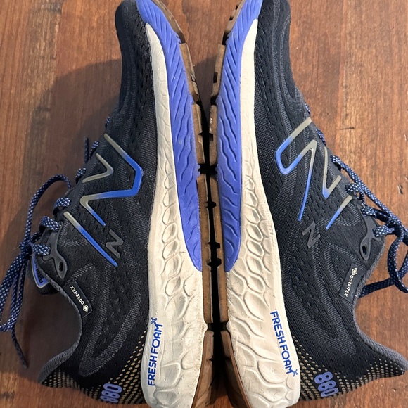 New Balance Fresh Foam 880 Gore Tex Running Shoes - Size 7.5 - Picture 4 of 10